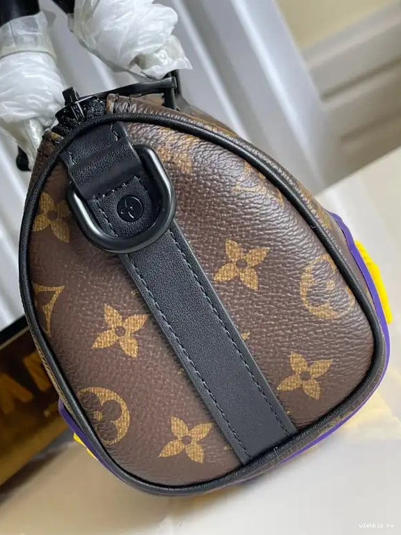 WIS XS KEEPALL LOUIS VUITTON 0607